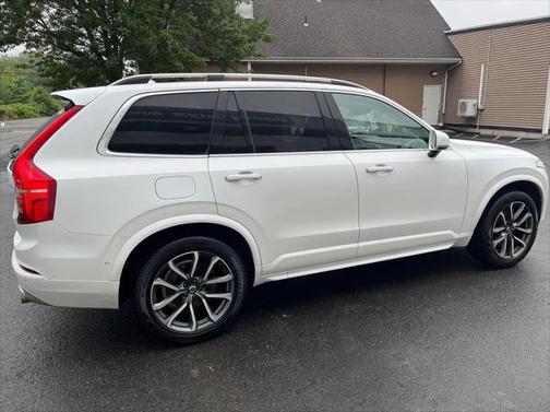 2018 Volvo XC90 T5 Momentum
