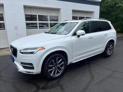 2018 Volvo XC90 T5 Momentum