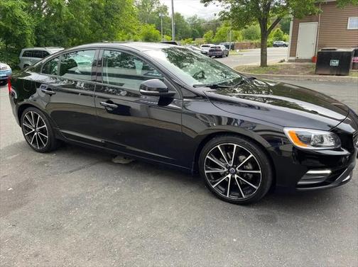 2017 Volvo S60 T5 Dynamic