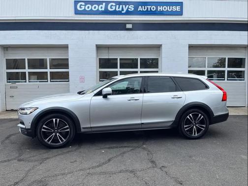 2018 Volvo V90 Cross Country T5