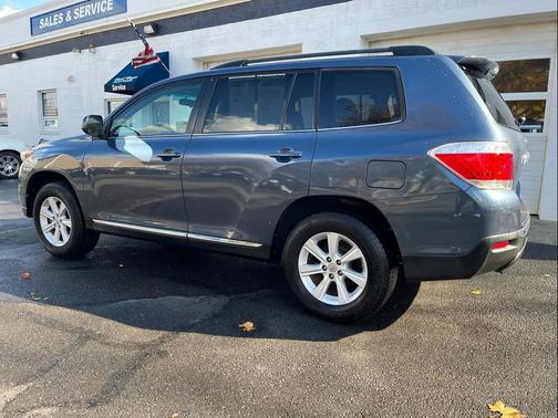 2012 Toyota Highlander SE