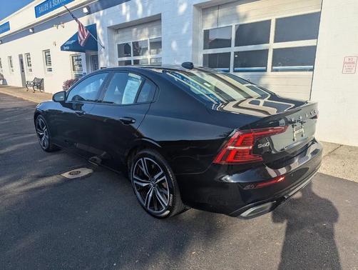 2020 Volvo S60 T6 R-Design