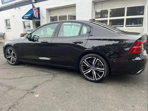 2020 Volvo S60 T6 R-Design