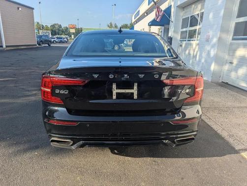 2020 Volvo S60 T6 R-Design