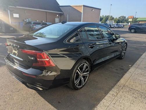 2020 Volvo S60 T6 R-Design