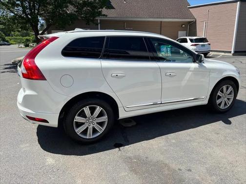 2016 Volvo XC60 T6 Drive-E
