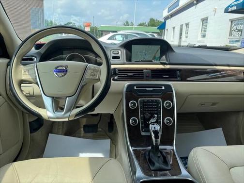 2016 Volvo XC70 T5 Premier