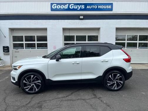 2020 Volvo XC40 T5 R-Design