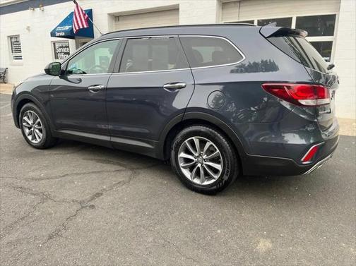 2017 Hyundai SANTA FE SE