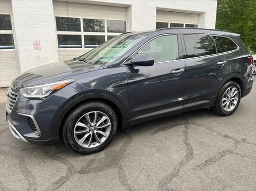 2017 Hyundai SANTA FE SE