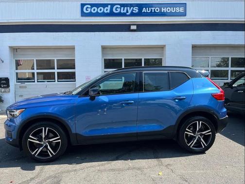 2019 Volvo XC40 T5 R-Design