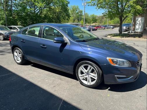 Blue 2015 Volvo S60 T5 Platinum