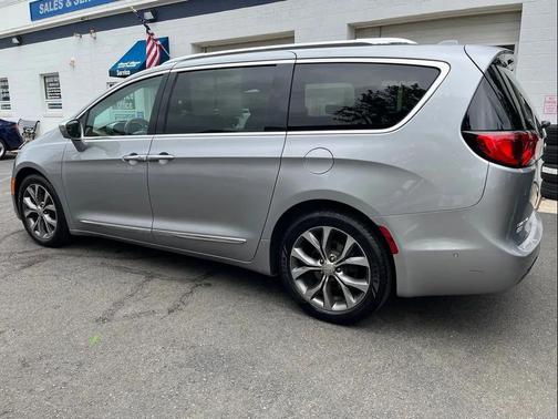 2017 Chrysler Pacifica Limited