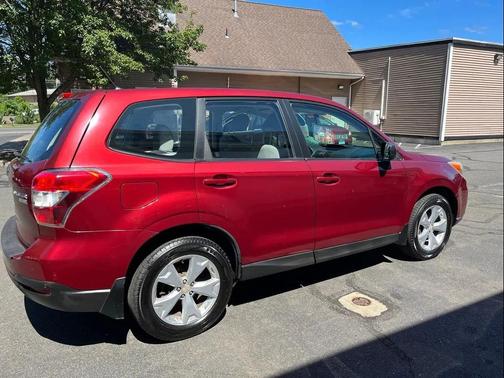 2014 Subaru Forester 2.5i