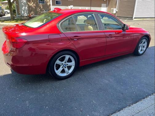 Melbourne Red Metallic 2013 BMW 328