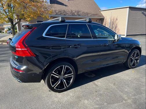 2019 Volvo XC60 T6 R-Design
