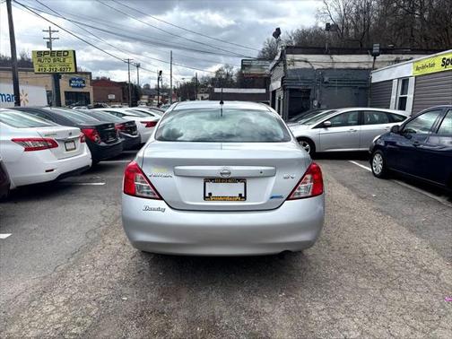 2012 Nissan Versa 1.6 S