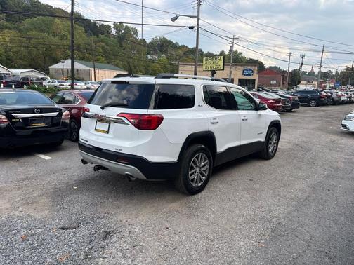 2017 GMC Acadia SLE-2