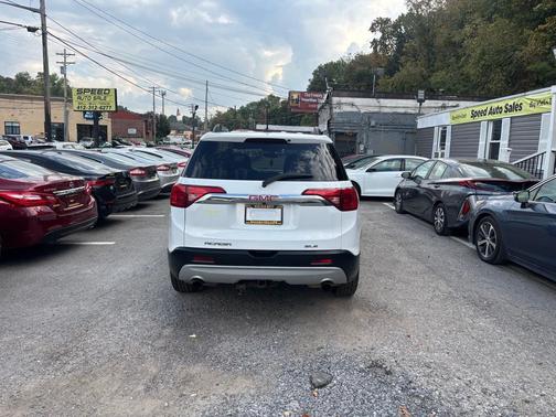 2017 GMC Acadia SLE-2
