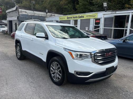 2017 GMC Acadia SLE-2