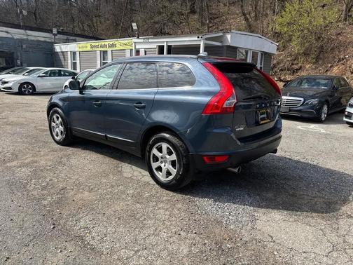 Blue 2012 Volvo XC60 3.2