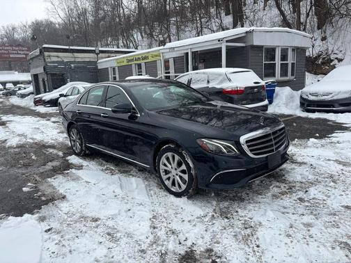 2017 Mercedes-Benz E-Class 4MATIC