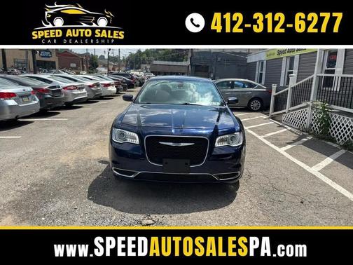 2017 Chrysler 300 Limited