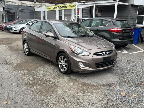 2012 Hyundai Accent GLS