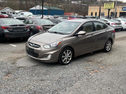 2012 Hyundai Accent GLS