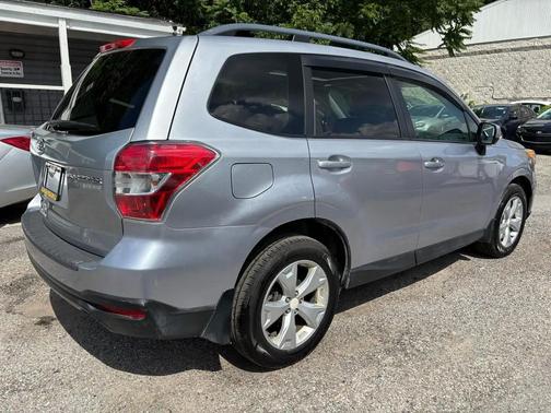Ice Silver Metallic 2015 Subaru Forester 2.5i Premium