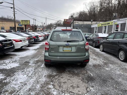2016 Subaru Forester 2.5i