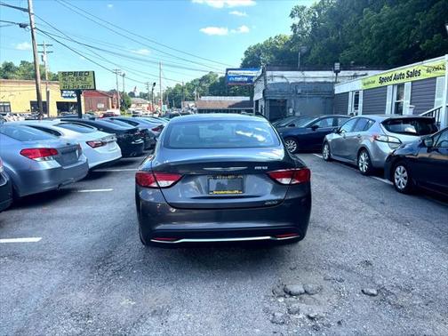 2016 Chrysler 200 Limited