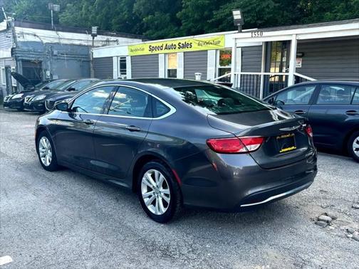 2016 Chrysler 200 Limited