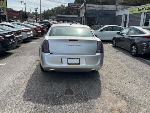 2012 Chrysler 300 Limited