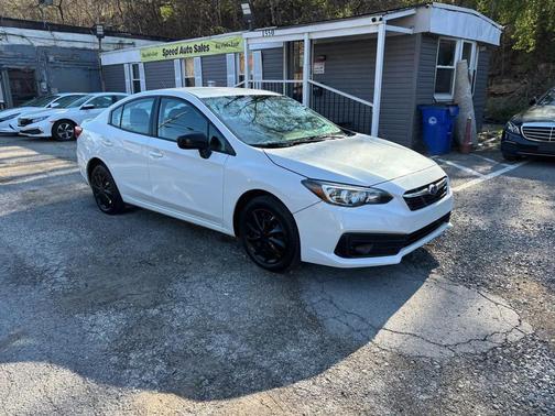 Crystal White Pearl 2020 Subaru Impreza 2.0i