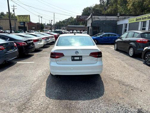 2015 Volkswagen Jetta 1.8T Sport
