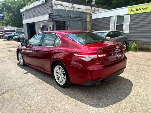 2018 Toyota Camry Hybrid XLE