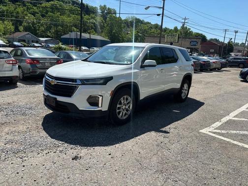 Summit White 2023 Chevrolet Traverse LS