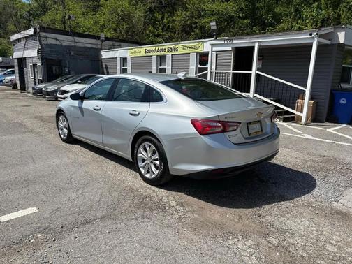 Silver Ice Metallic 2020 Chevrolet Malibu FWD LT