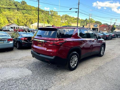 2022 Chevrolet Traverse LT Cloth