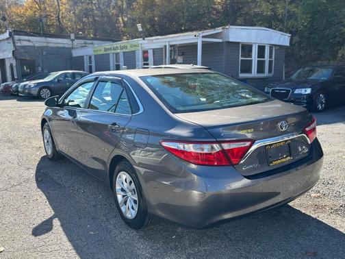 2016 Toyota Camry XLE
