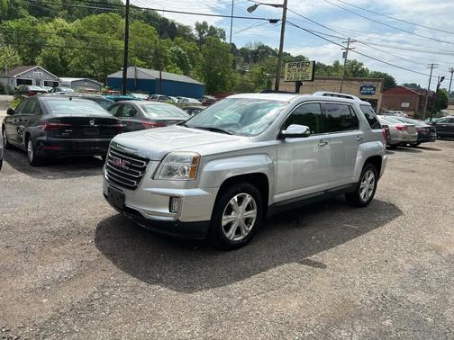 Quicksilver Metallic 2017 GMC Terrain SLT