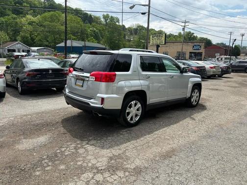 Quicksilver Metallic 2017 GMC Terrain SLT