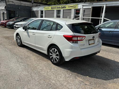 2019 Subaru Impreza 2.0i