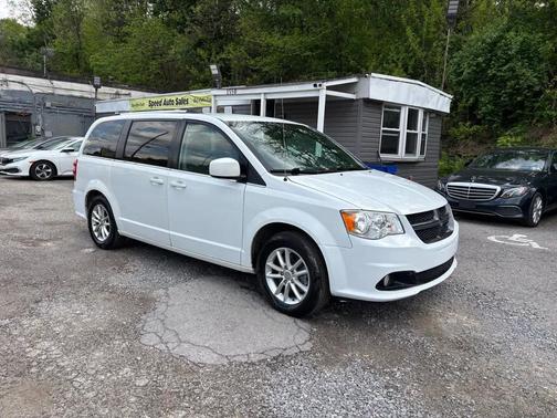 White Knuckle Clearcoat 2019 Dodge Grand Caravan SXT