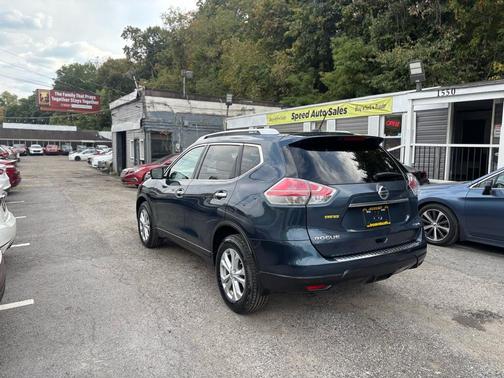 2016 Nissan Rogue SV