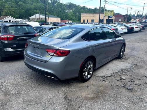 2015 Chrysler 200 S