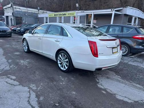 White Diamond Tricoat 2013 Cadillac XTS Premium