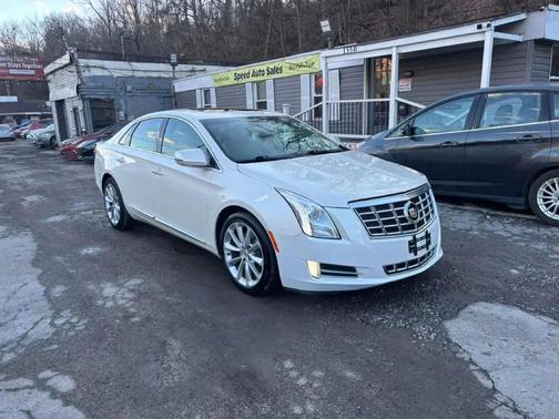 White Diamond Tricoat 2013 Cadillac XTS Premium