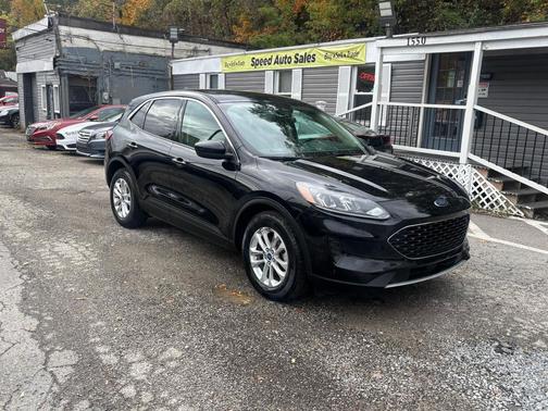 2020 Ford Escape SE